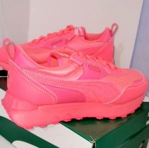 Puma Women's Bright Pink Sneakers